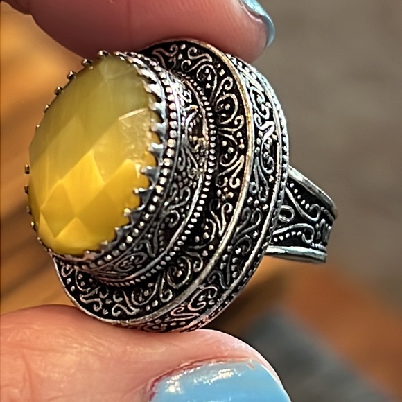 #492 Yellow Cats Eye Handcrafted Ring 💍 In An Antique Setting Size 6.75 NWOT - Picture 8 of 14